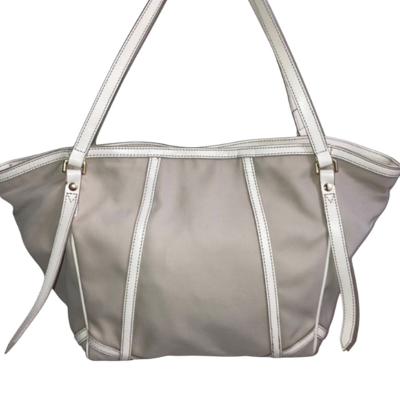 Burberry Canterbury tote bag in khaki and white leather - Picture 4 of 13